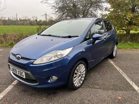 FORD FIESTA 1.4 Titanium